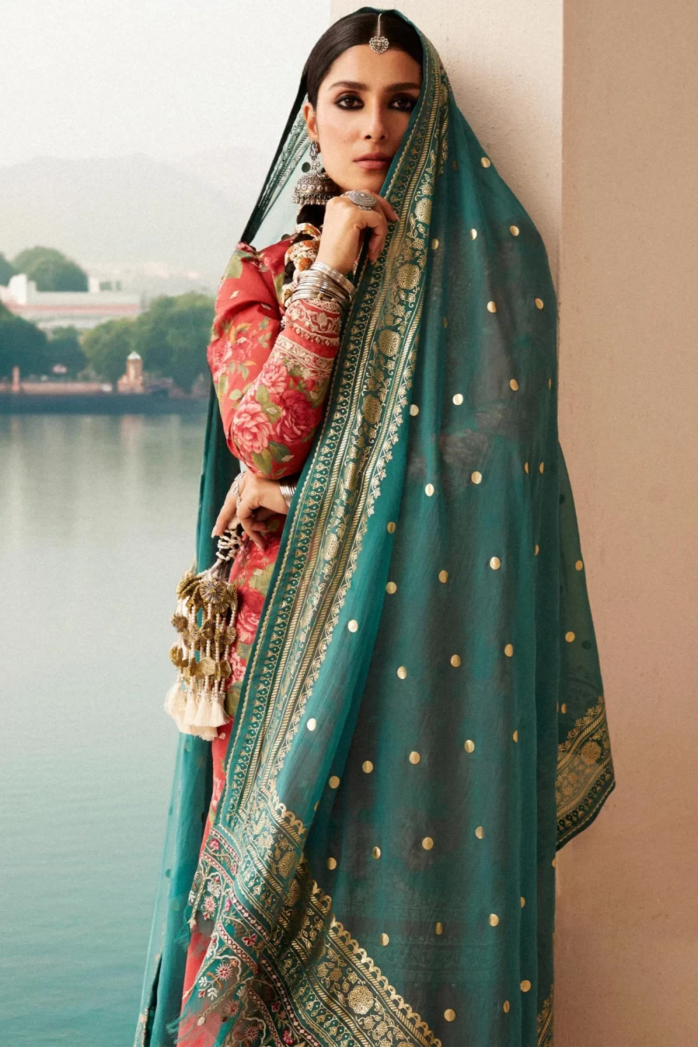 zara shahjahan, 3 piece suit, unstitched, lawn, phool kari 13b , front dupatta