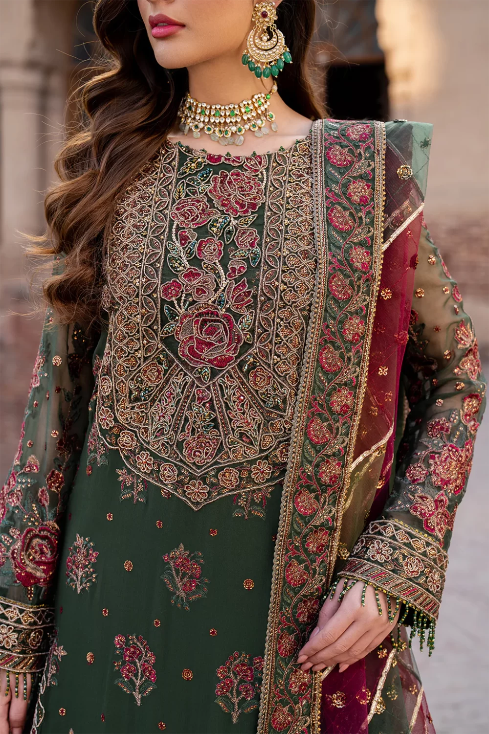 Iznik, luxury chiffon, 25’ , 3 PIECE SUIT , unstitched, chiffon , GREEN , ILC-01, FRONT, NECK