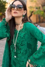 Maria b, luxe lawn 25’ , 3 PIECE SUIT , unstitched, lawn , Emerald Green color , D-2508-b, FRONT top
