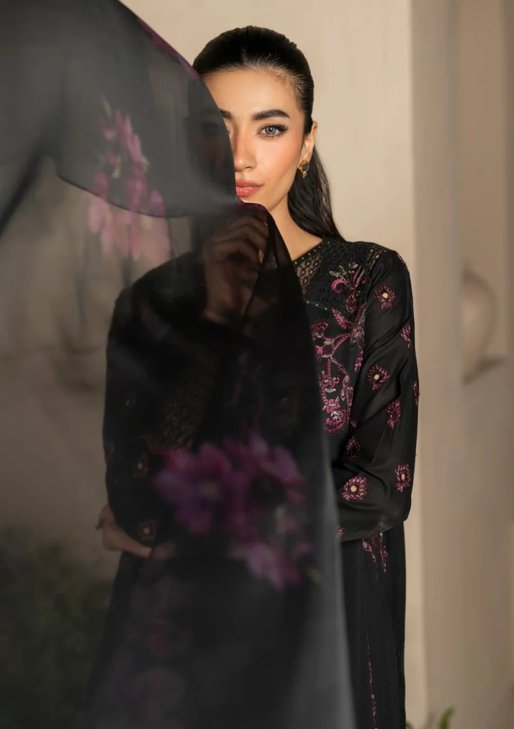 iznik, eid festive lawn 25’ , 3 PIECE SUIT , unstitched, lawn , black color , ELF-03, dupatta