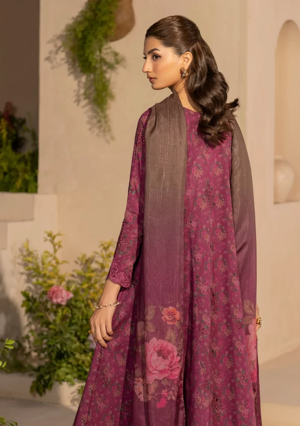 iznik, eid festive lawn 25’ , 3 PIECE SUIT , unstitched, lawn , reddish pink color , Efl-09, back