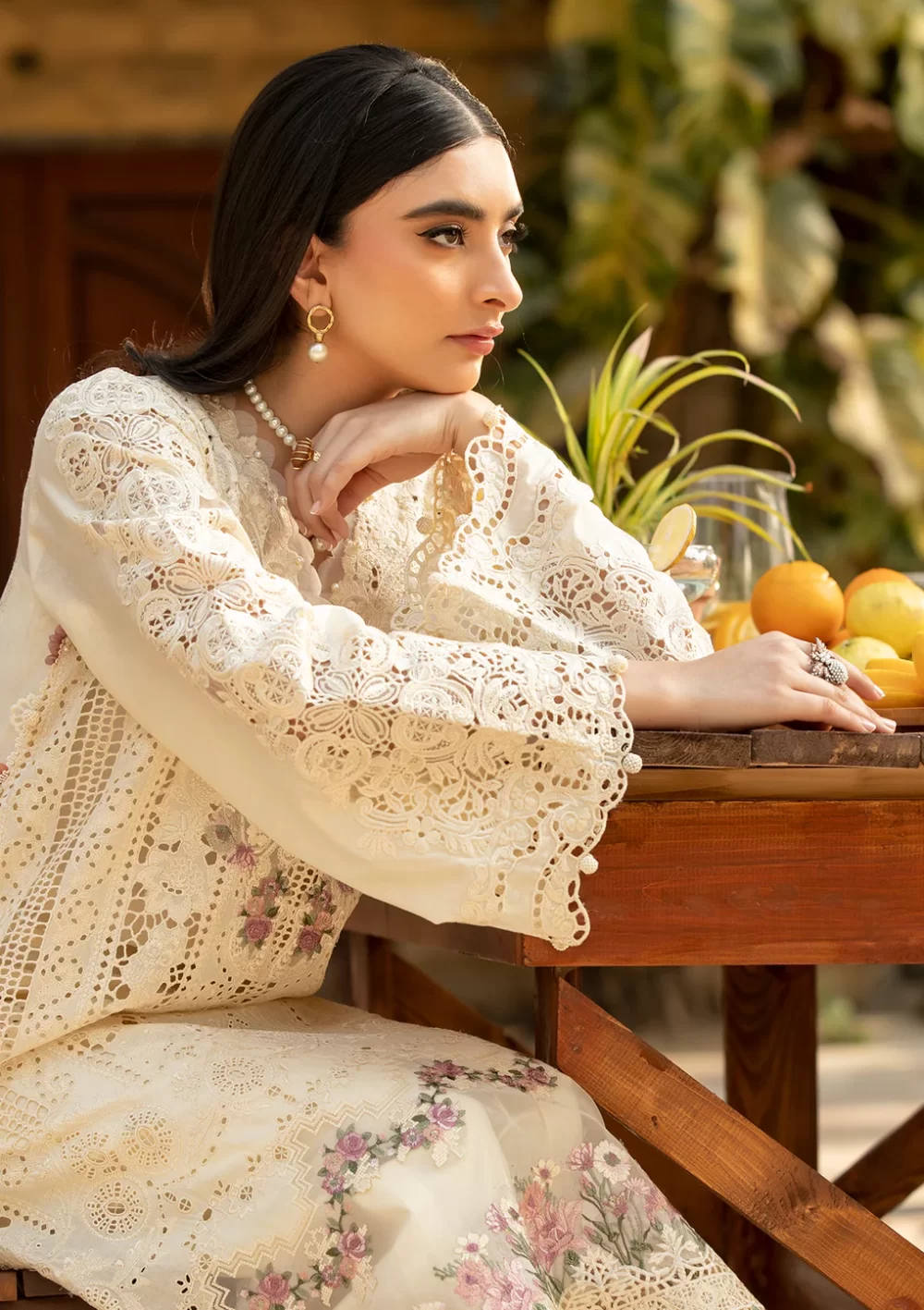 elaf, luxury lawn 25’ , 3 PIECE SUIT , unstitched, lawn , off white color , Elm-11, sleeves
