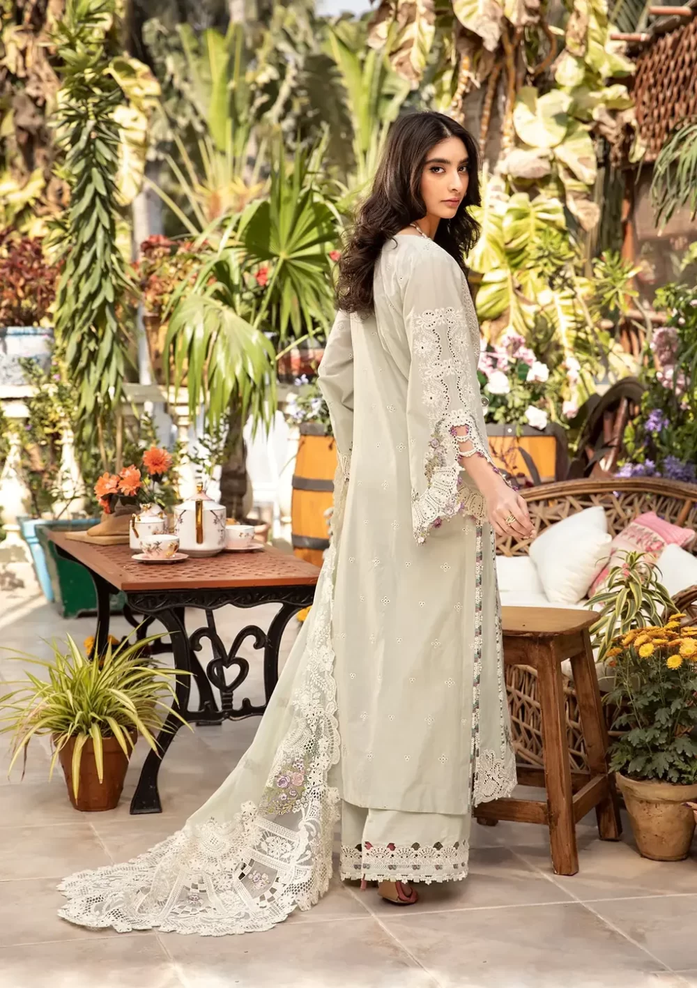 elaf, luxury lawn 25’ , 3 PIECE SUIT , unstitched, lawn , mint green color , Elm-01b, back