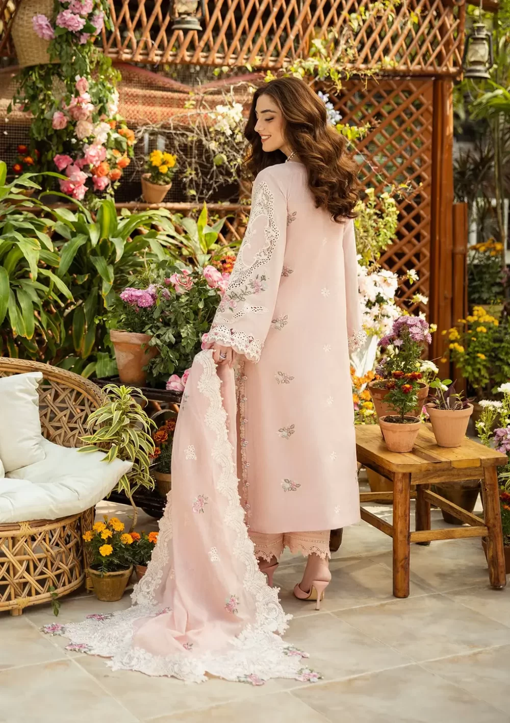 elaf, luxury lawn 25’ , 3 PIECE SUIT , unstitched, lawn , blush pink color , Elm-2a, back