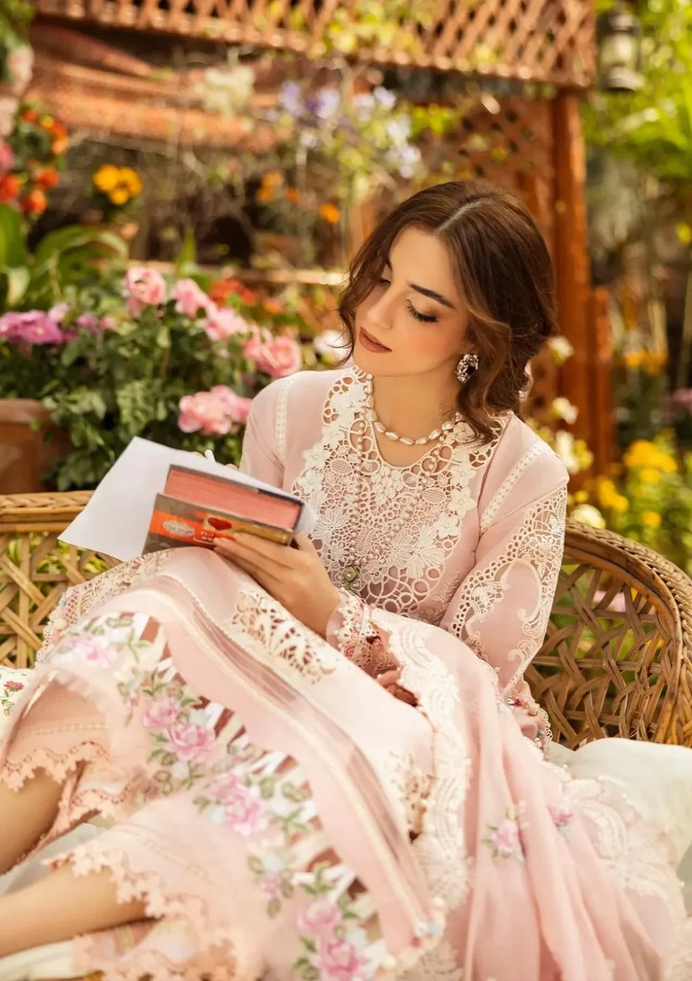 elaf, luxury lawn 25’ , 3 PIECE SUIT , unstitched, lawn , blush pink color , Elm-2a, FRONT look