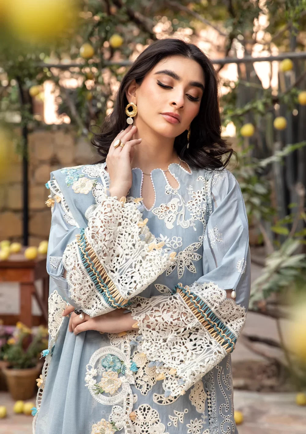 elaf, luxury lawn 25’ , 3 PIECE SUIT , unstitched, lawn , ice blue color , Elm-7b, sleeves