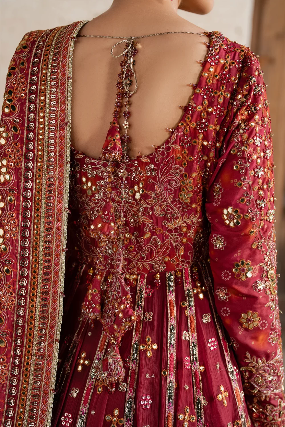 Iznik, luxury chiffon, 25’ , 3 PIECE SUIT , unstitched, chiffon , red , ILC-07,back neck