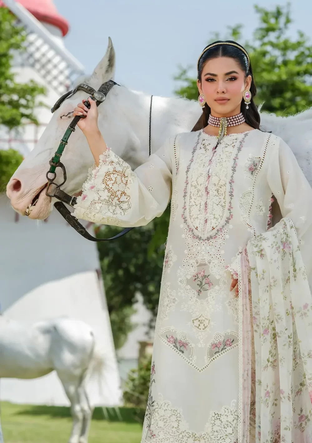 Elaf Premium Luxury Lawn Collection 2025 | ELH-7A WHITE EMPRESS, 3-piece Pakistani designer lawn suits in the UK- Zee Collections. kameez and dupatta