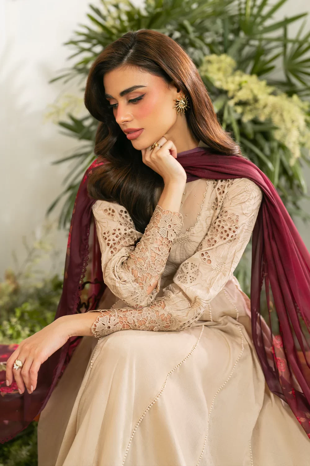 Iznik Festive Edition 2025 | IFE-05, 3-piece Pakistani designer lawn suits in the UK- Zee Collections. sleeves design