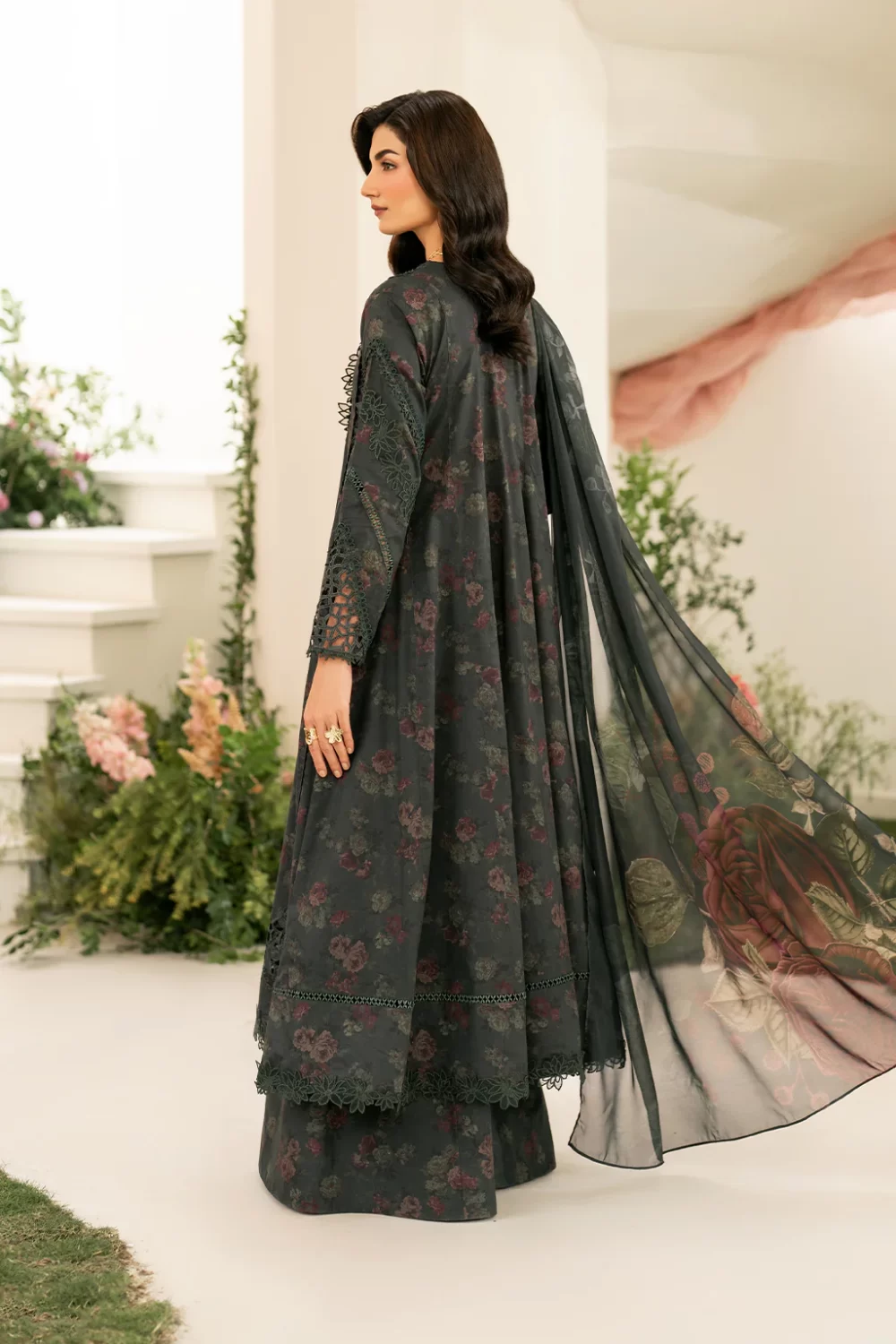 Iznik Festive Edition 2025 | IFE-08, 3-piece Pakistani designer lawn suits in the UK- Zee Collections. shirt back