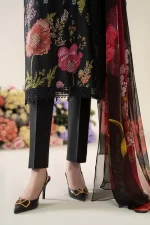 Maria B M. Prints Unstitched Eid II 2025’ “MPT-2607-B”, 3-piece Pakistani designer lawn suits in the UK- Zee Collections. FRONTdaman and trouser